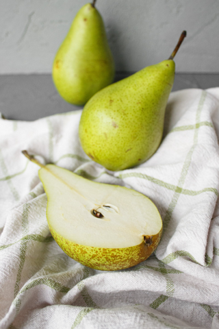 Pear jigsaw puzzle