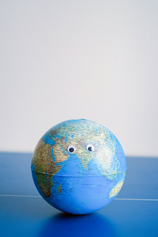 Globe jigsaw puzzle