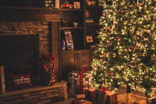Christmas tree jigsaw puzzle