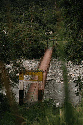 Shaky bridge jigsaw puzzle