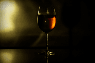 Wine glass jigsaw puzzle