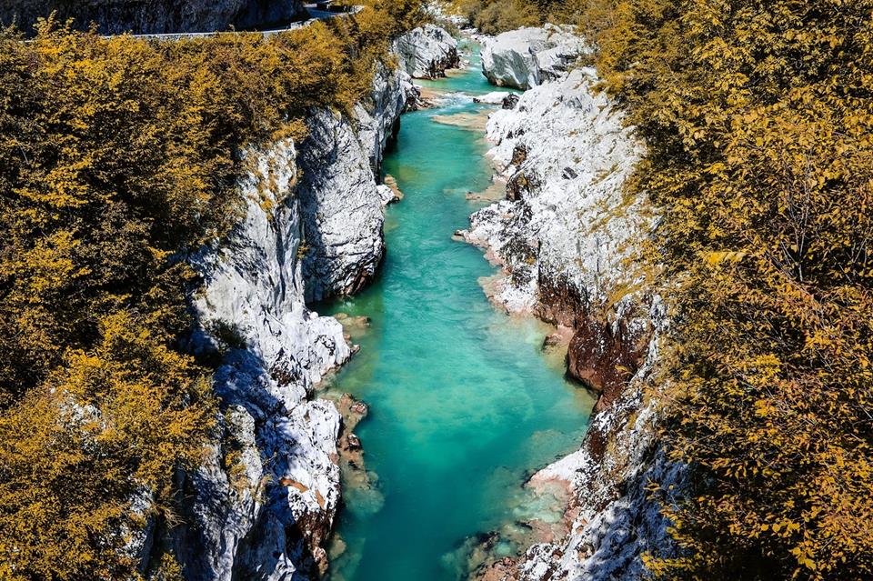 Crystal Clear Alpine River jigsaw puzzle