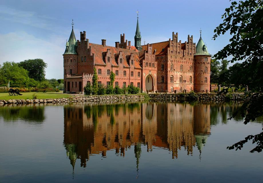 Egeskov Castle jigsaw puzzle