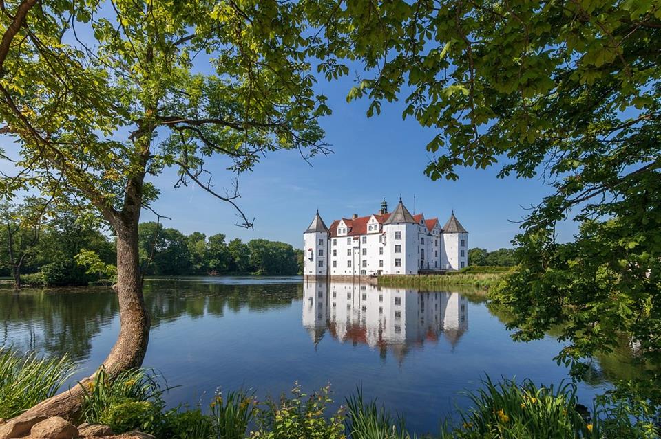 Schloss Gluecksburg jigsaw puzzle