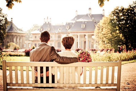 Just married couple sitting on bench jigsaw puzzle