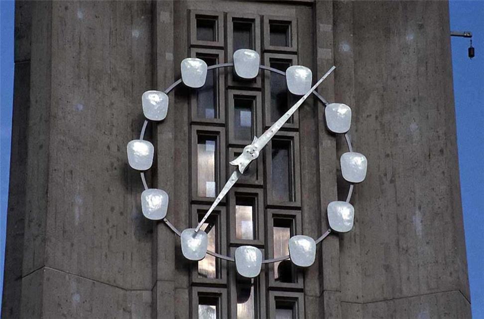 White Clock jigsaw puzzle