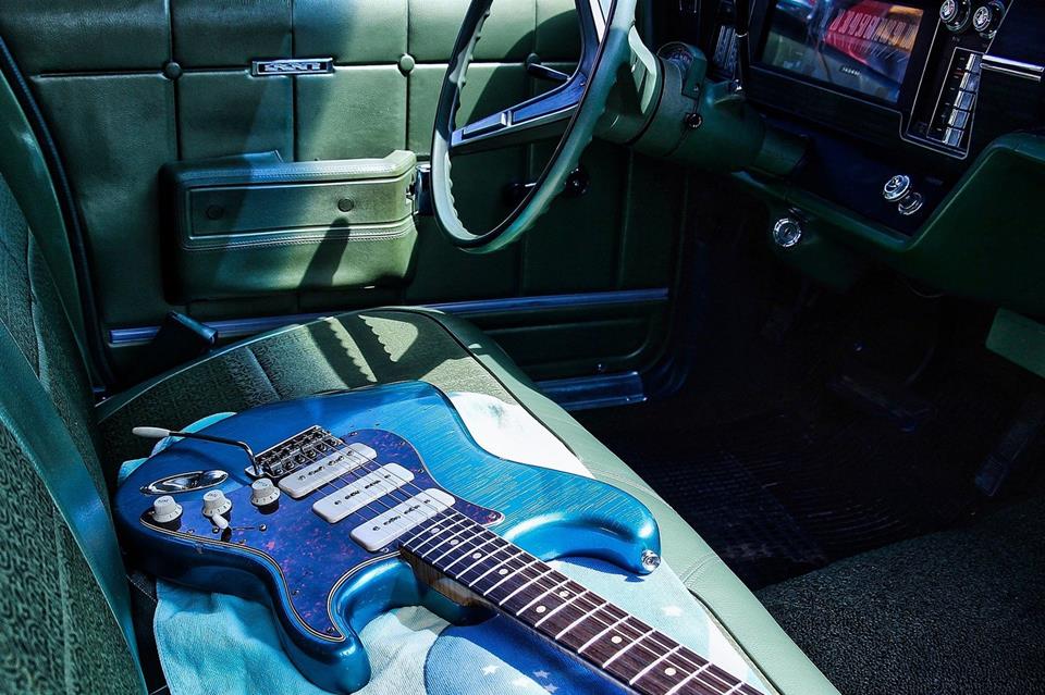 Blue Guitar jigsaw puzzle