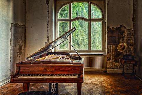 Wooden Piano jigsaw puzzle