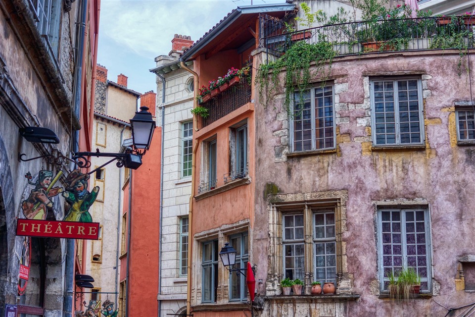 Puppet Theater Entrace jigsaw puzzle