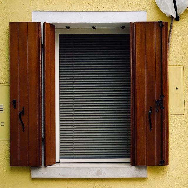 Curtain Façade jigsaw puzzle