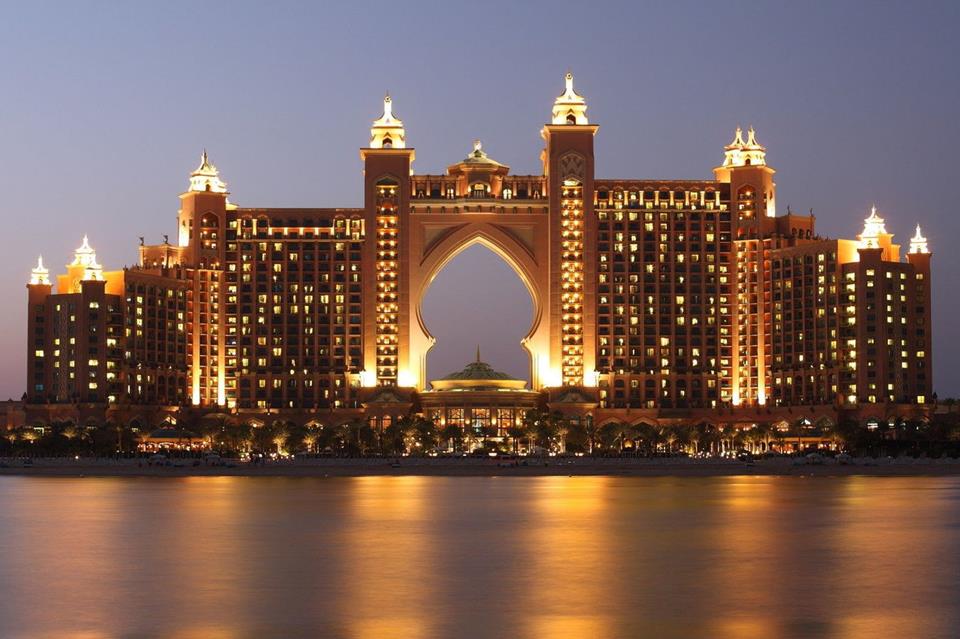 Night view of Palm Dubai jigsaw puzzle