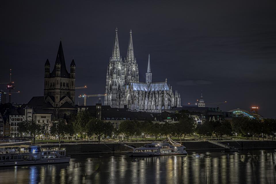 Night View of Cologne Cathedral jigsaw puzzle