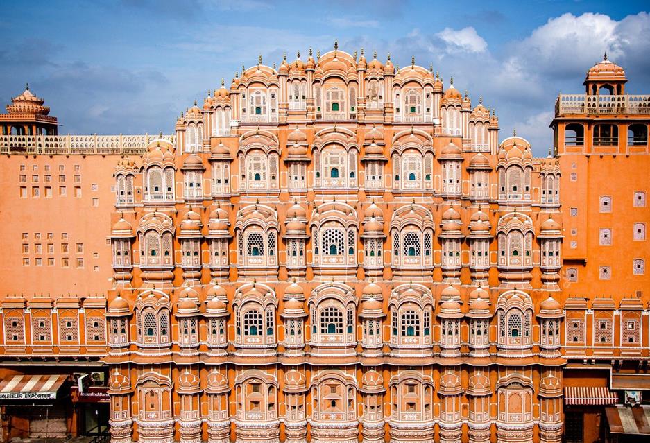 Multiple Windows of Hawa Mahal Palace jigsaw puzzle