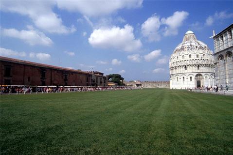 Crowded Leaning Tower of Pisa jigsaw puzzle