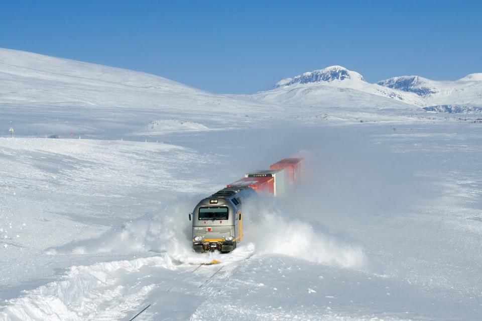 Train Crossing Snow jigsaw puzzle