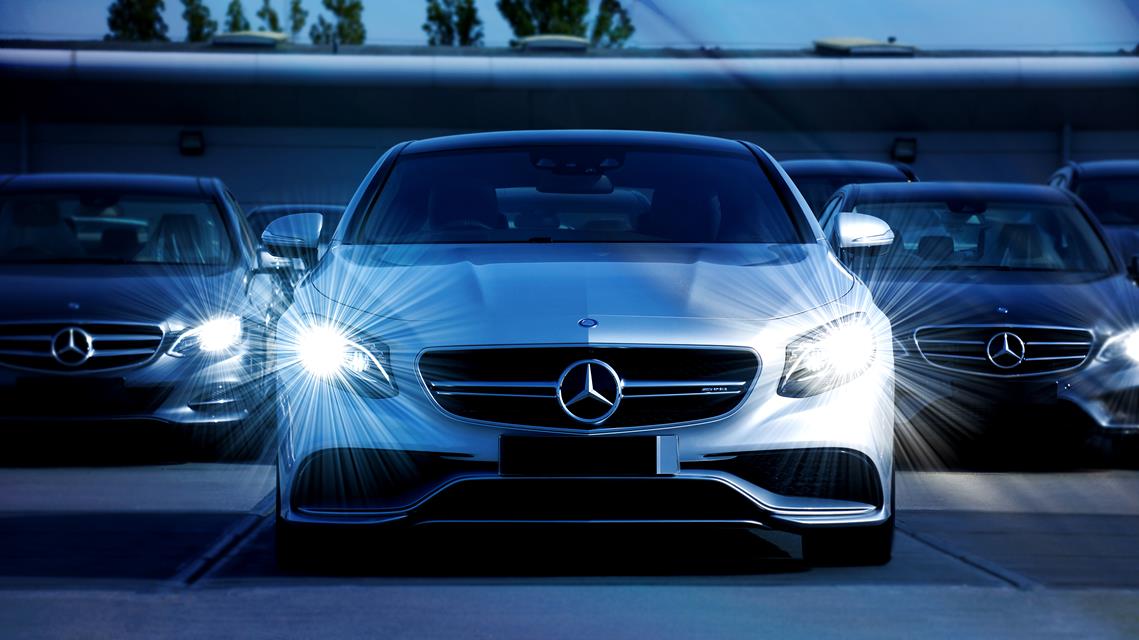 White Mercedes Benz jigsaw puzzle