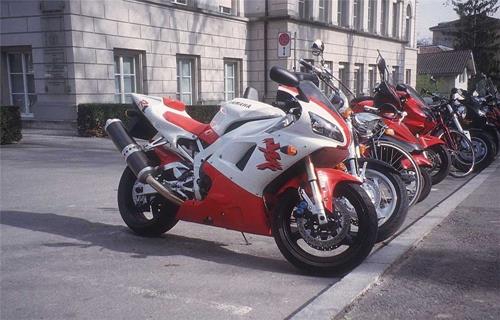 Yamaha c600 1990 jigsaw puzzle