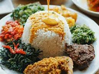 a plate of food with broccoli jigsaw puzzle