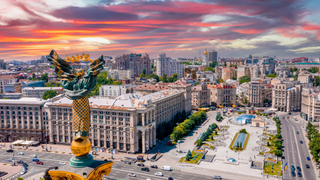 a sunset over a city jigsaw puzzle